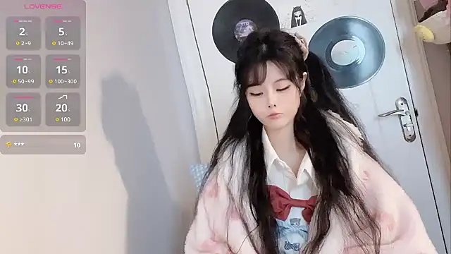 Qedgjwyz1 online show from 5, 3, 2025