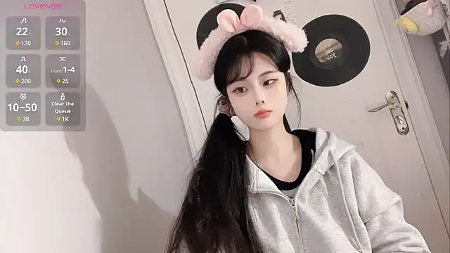 Qedgjwyz1 online show from 5, 3, 2025