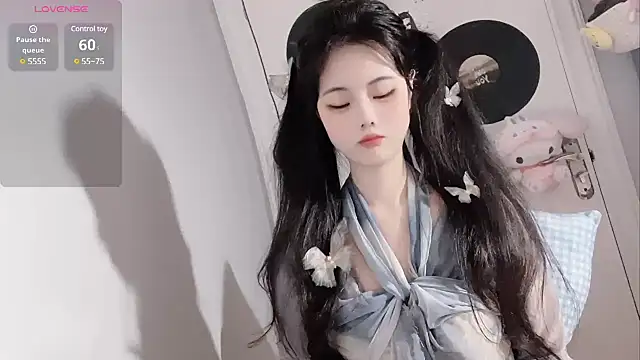 Qedgjwyz1 online show from 19, 3, 2025