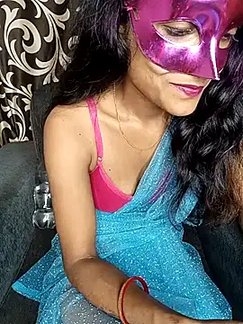 REVA DARLING online show from 28, 7, 2026