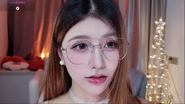 Momoever123456 online show from 9, 10, 2025