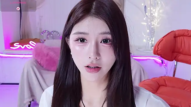 Snapshot of Momoever123456 chatting on 31, 5, 2026 Momoever123456 online show from 31, 5, 2026