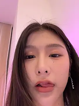 Momoever123456 online show from 11, 3, 2026