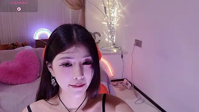 Snapshot of Momoever123456 chatting on 27, 3, 2026 Momoever123456 online show from 27, 3, 2026