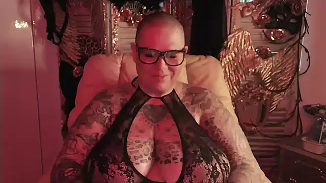 gepiercte nippel online show from 6, 5, 2026