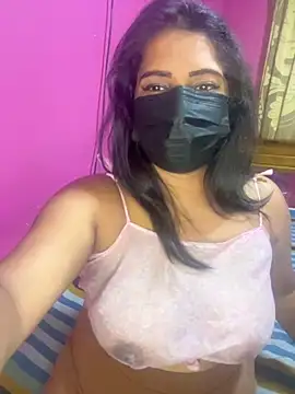 NOORA-GIRL online show from 15, 9, 2025