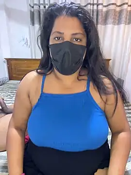 NOORA-GIRL online show from 13, 3, 2026