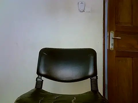 SWEETRENNE  online show from 17, 3, 2025