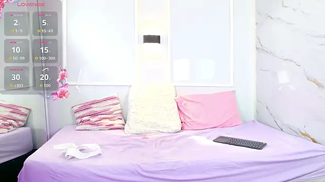 Snapshot of zorravioletta1 chatting on 3, 7, 2026 zorravioletta1 online show from 3, 7, 2026