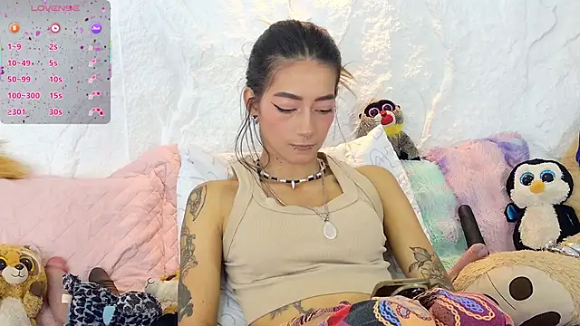 zorravioletta1 online show from 13, 10, 2025