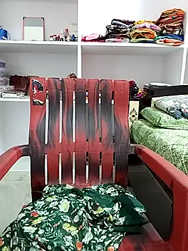 Snapshot of Swapna_143 chatting on 2, 11, 2025 Swapna 143 online show from 2, 11, 2025