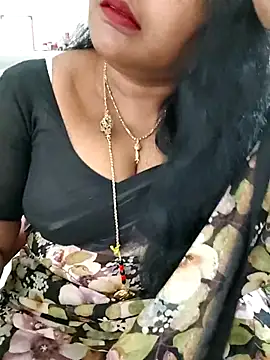 Snapshot of Swapna_143 chatting on 5, 11, 2025 Swapna 143 online show from 5, 11, 2025