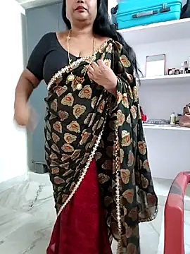 Snapshot of Swapna_143 chatting on 23, 11, 2025 Swapna 143 online show from 23, 11, 2025