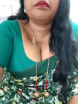 Snapshot of Swapna_143 chatting on 8, 10, 2025 Swapna 143 online show from 8, 10, 2025