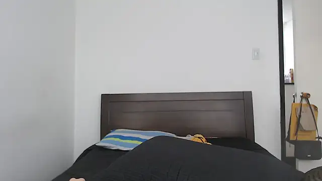 rebecca collin online show from 7, 1, 2026