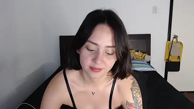 Snapshot of rebecca_collin chatting on 7, 10, 2025 rebecca collin online show from 7, 10, 2025