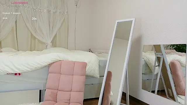 momochan88 online show from 17, 9, 2025