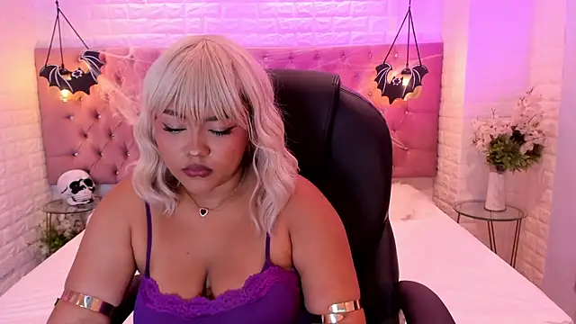 cherry chel online show from 29, 10, 2025