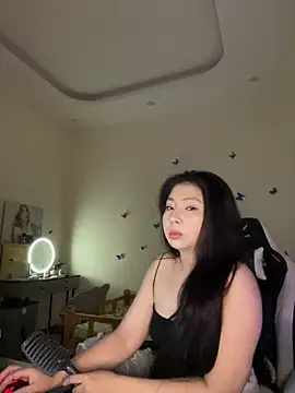 Snapshot of MiMi_0293 chatting on 6, 5, 2026 MiMi 0293 online show from 6, 5, 2026