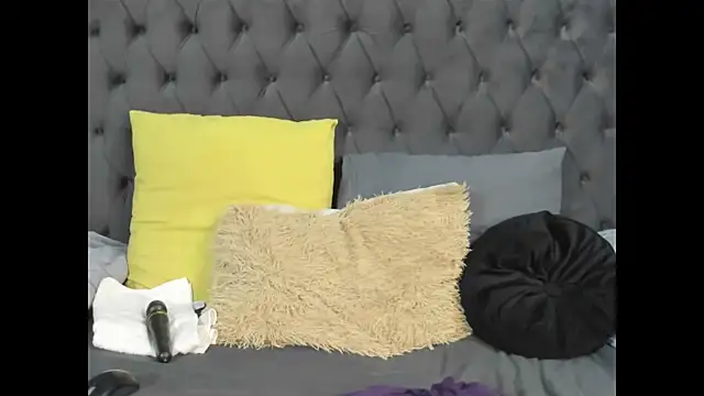 DIRTYTALKINQUEEN online show from 19, 9, 2025