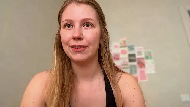 HoneyAudrey online show from 4, 6, 2026