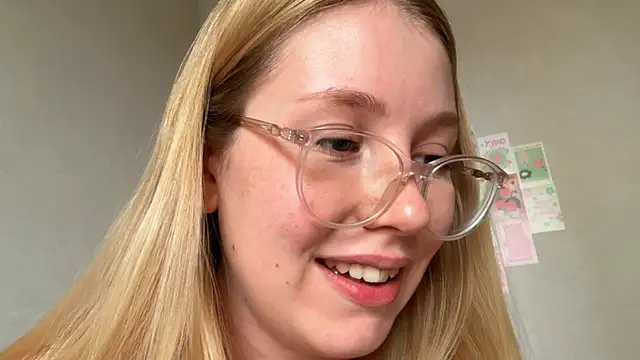 HoneyAudrey online show from 2, 10, 2025