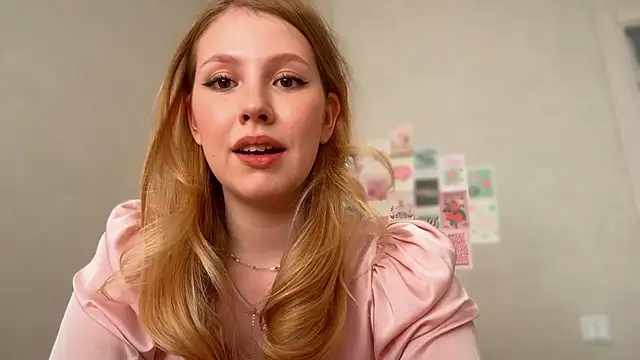 HoneyAudrey online show from 2, 6, 2026