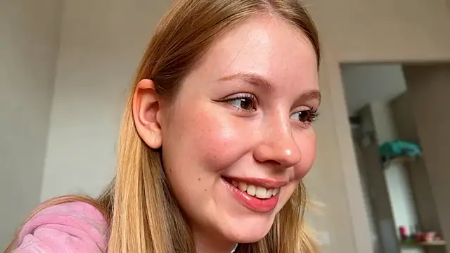 HoneyAudrey online show from 12, 5, 2026