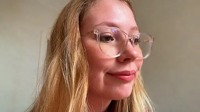 HoneyAudrey online show from 12, 7, 2026