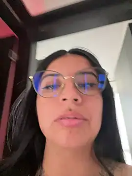 Devilsweet17 online show from 4, 4, 2026