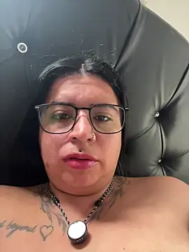 Devilsweet17 online show from 17, 5, 2026
