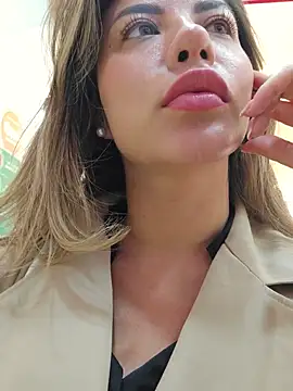 Karen San Miguel online show from 10, 9, 2025