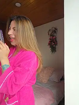 Karen San Miguel online show from 13, 4, 2026