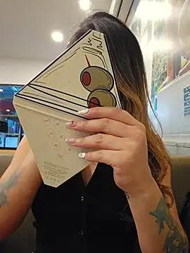 Karen San Miguel online show from 9, 3, 2026