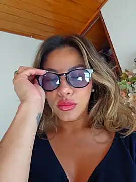 Karen San Miguel online show from 17, 11, 2025