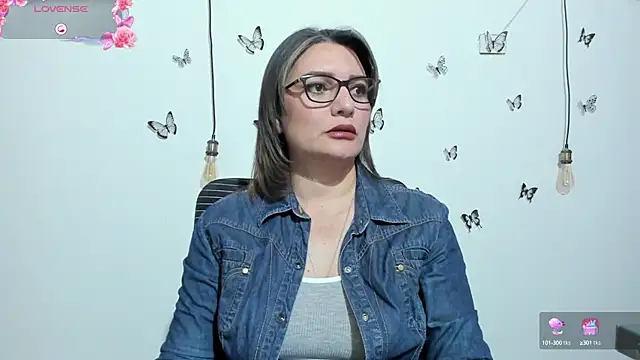 Amie Adams82  online show from 14, 10, 2025