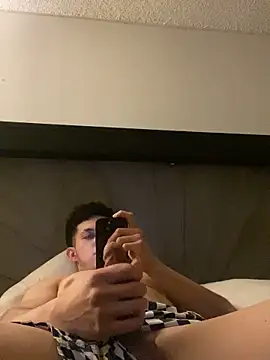 Esauhot online show from 5, 3, 2025