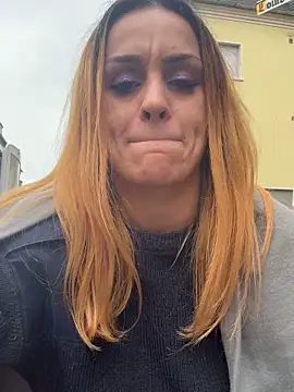 JeSuisUnTapin online show from 11, 10, 2025