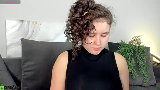 Ariella Sol online show from 26, 4, 2026