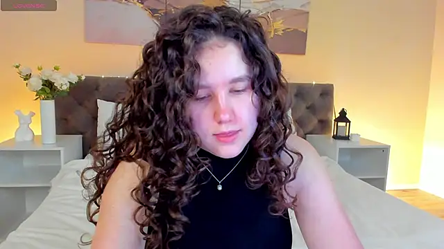 Snapshot of Ariella_Sol chatting on 14, 6, 2026 Ariella Sol online show from 14, 6, 2026