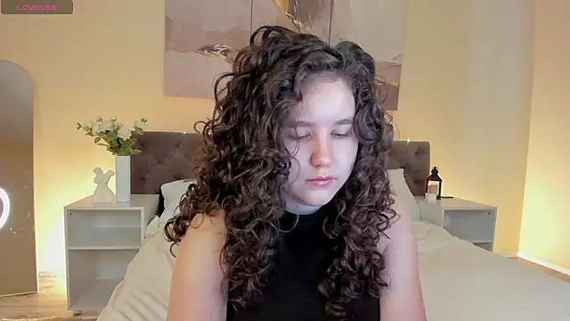 Ariella Sol online show from 6, 5, 2026