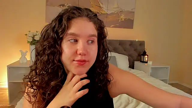 Snapshot of Ariella_Sol chatting on 10, 7, 2026 Ariella Sol online show from 10, 7, 2026