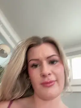 LoveShae  online show from 2, 10, 2025