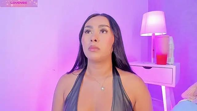 Cameliaa Smiith online show from 3, 12, 2025