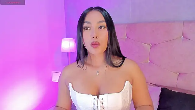 Cameliaa Smiith online show from 24, 5, 2026