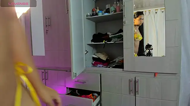 Anahi Cruz7 online show from 9, 10, 2025