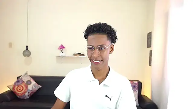 maiki18  online show from 4, 3, 2025