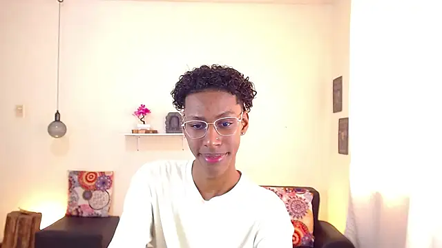 maiki18  online show from 18, 3, 2025