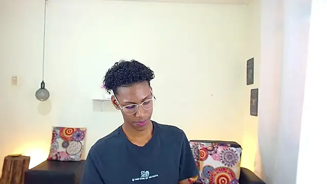 maiki18  online show from 12, 3, 2025