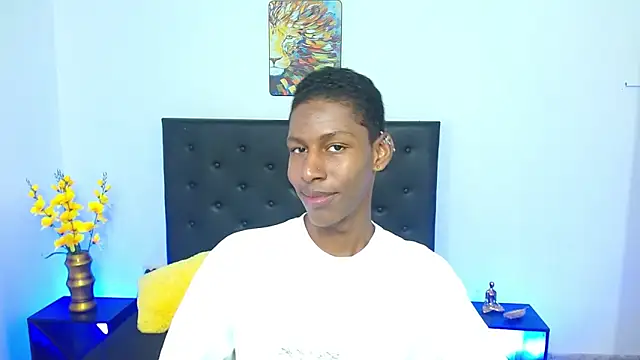 maiki18  online show from 4, 10, 2025